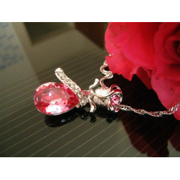Strass Rose mit Tropfen Anhänger (ca. 2,6 cm x 1,5 cm)  inkl. Kette (ca. 40 cm + 5 cm) rosa Zirkonia 18kpl Gold